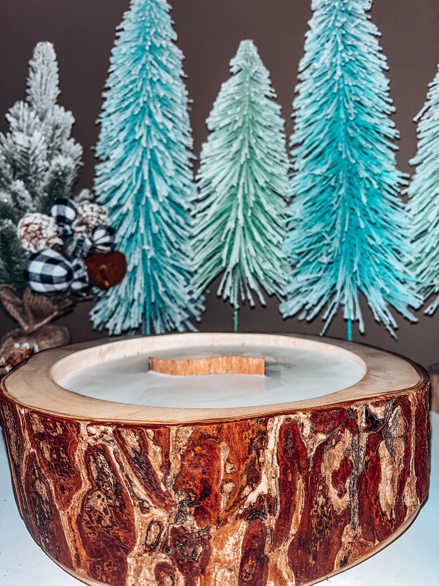 Woodwick tree stump candle