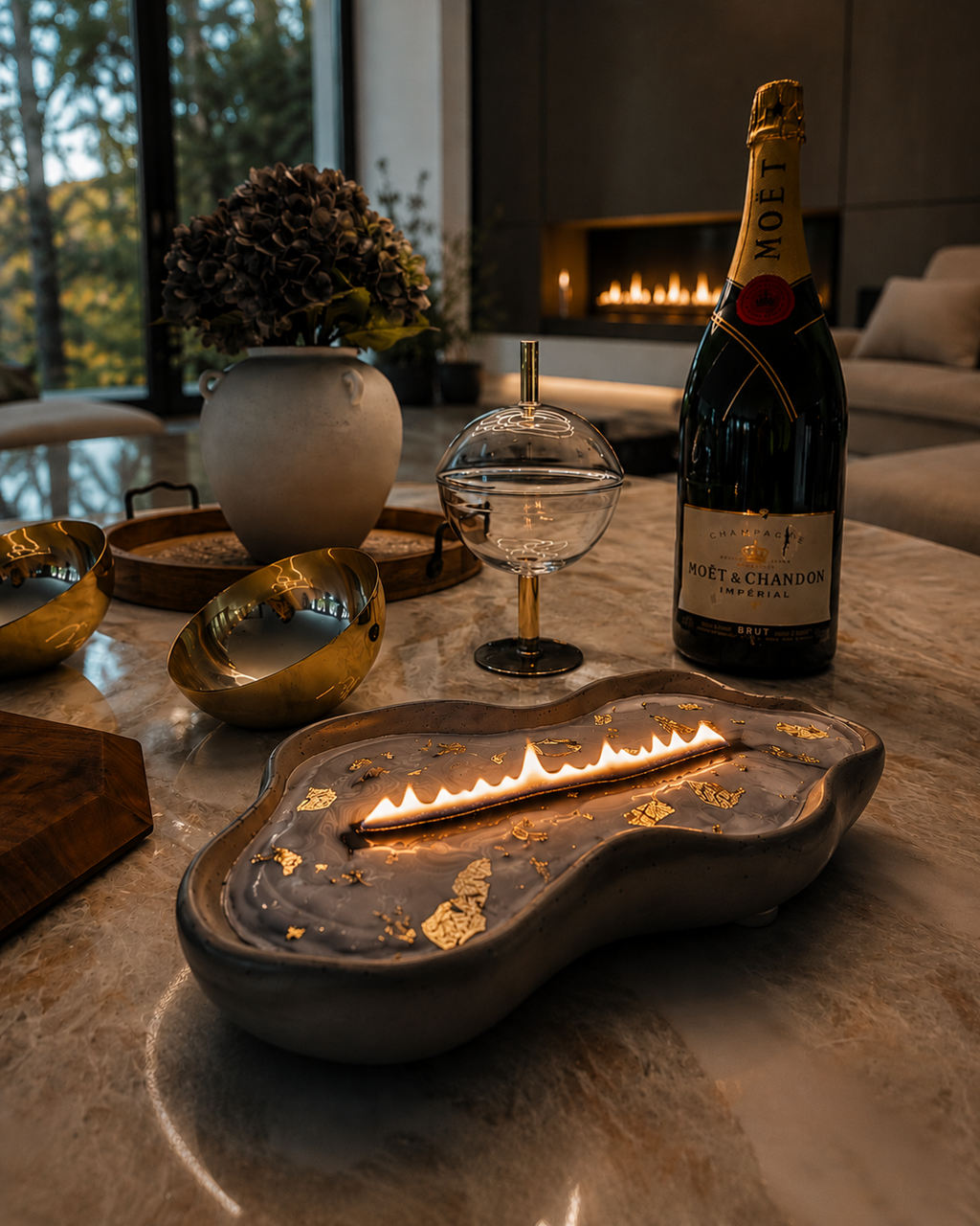 Black & Gold Irregular Long Woodwick Ceramic Candle