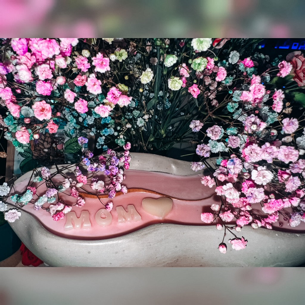 Mothers Day Long Woodwick Ceramic Candle