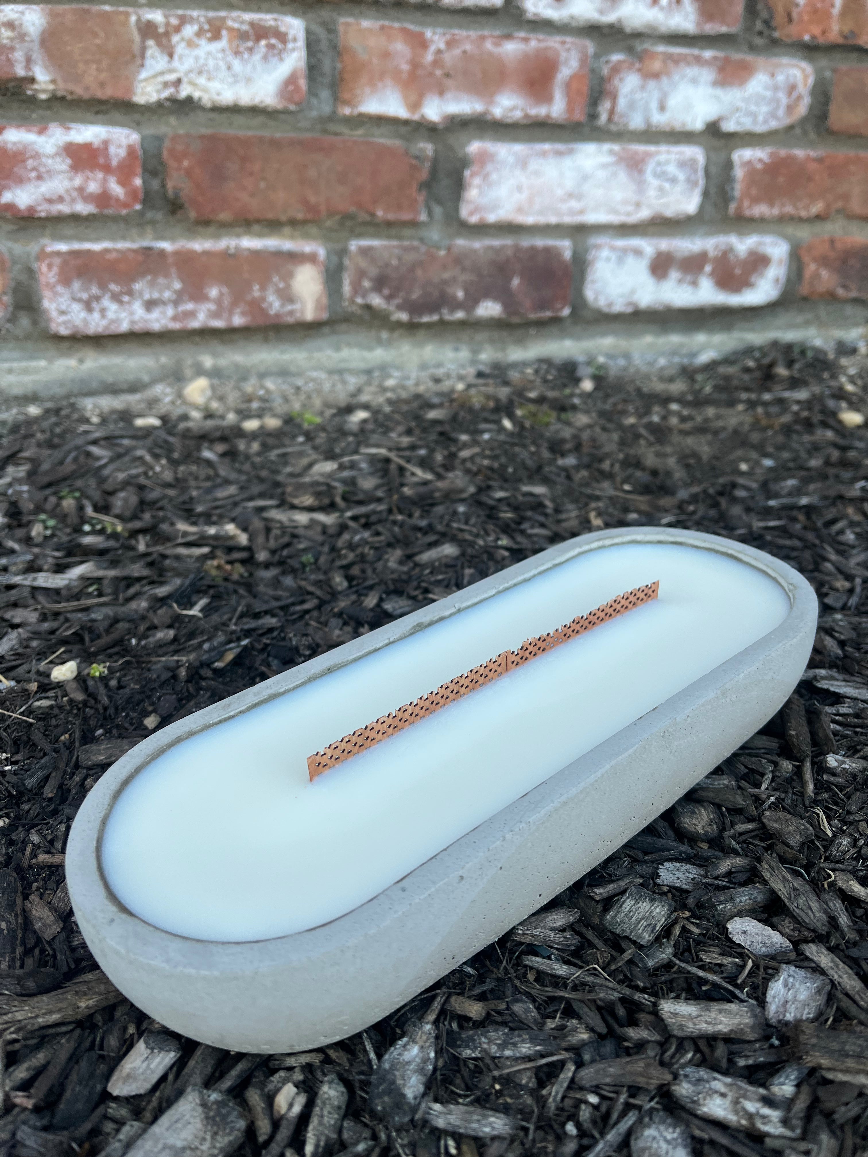 Long woodwick ceramic candle