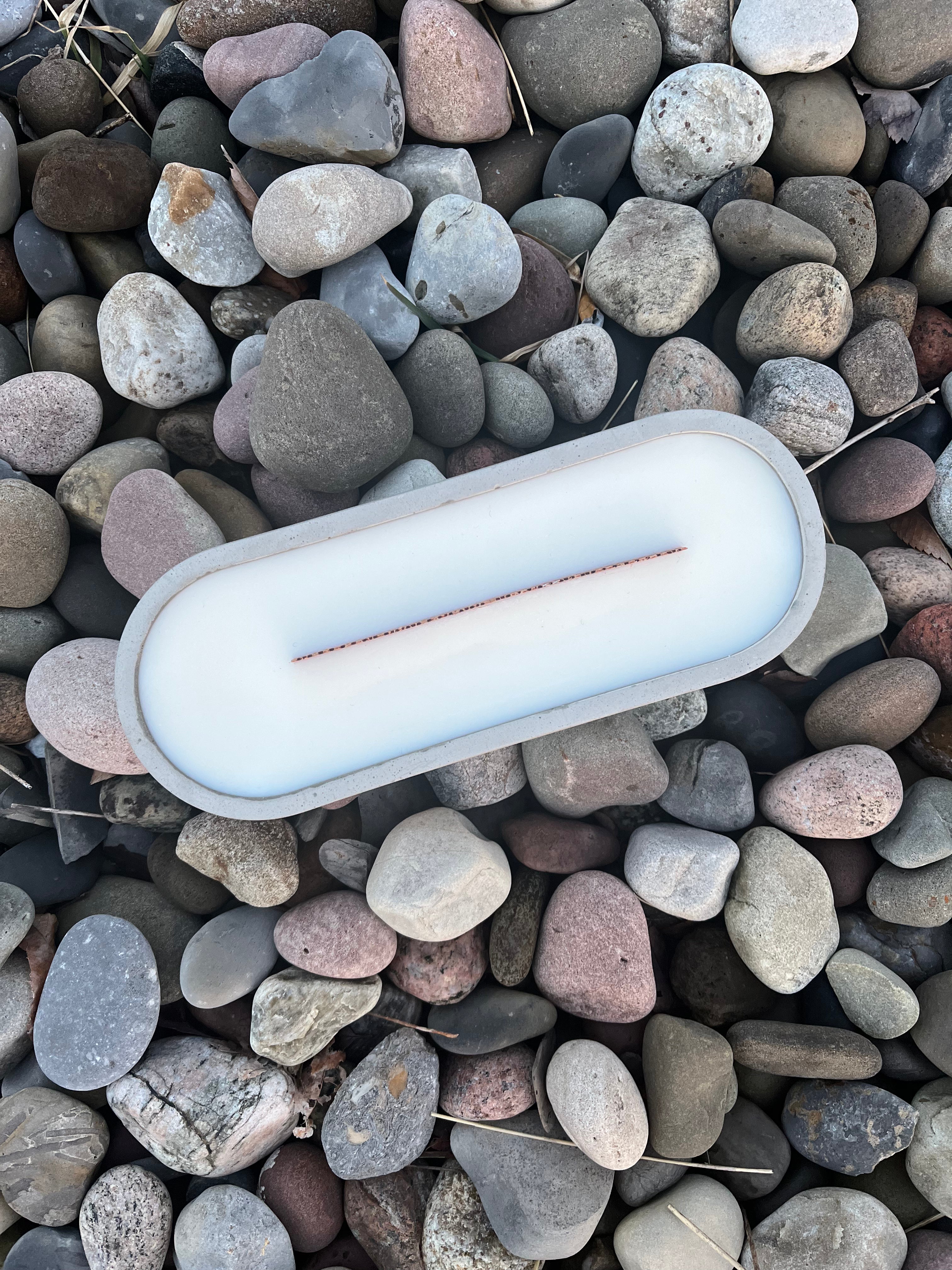 Long woodwick ceramic candle